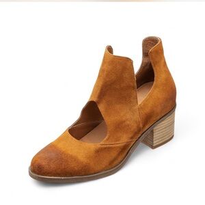 Antelope Brown Suede Heeled Boots